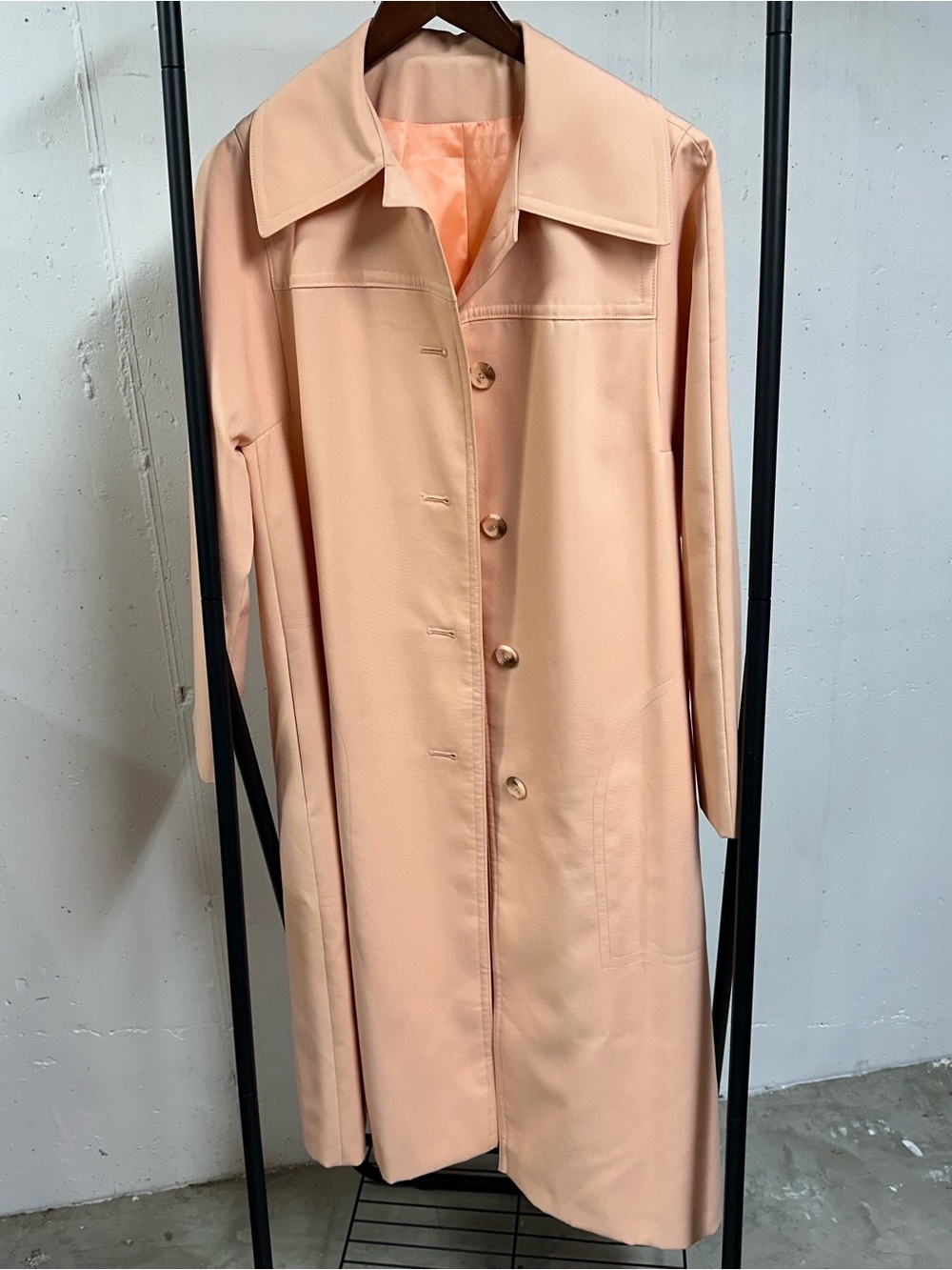 Vintage Women's Long Peach Button-Front Dress Coat 🦩